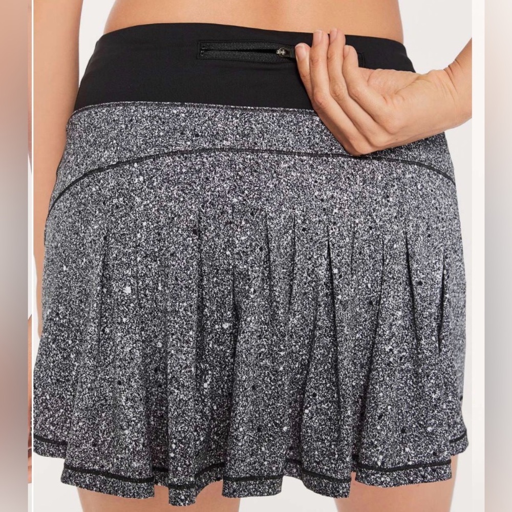 Lululemon Circuit Breaker Skirt Tall Sz 8 Pickleball Season Black EUC